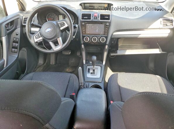 JF2SJAEC7HH456431 2017 SUBARU FORESTER Черный Вид панели приборов