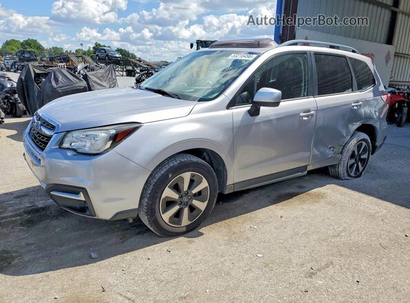 JF2SJAEC7HH576567 2017 SUBARU FORESTER Silver Vista tres cuartos delantera izquierda