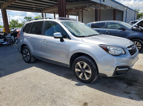 JF2SJAEC7HH576567 2017 SUBARU FORESTER Silver Delantero derecho