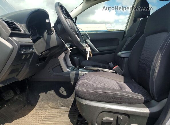 JF2SJAEC8JH455147 2018 SUBARU FORESTER Silver Widok wnętrza z przodu