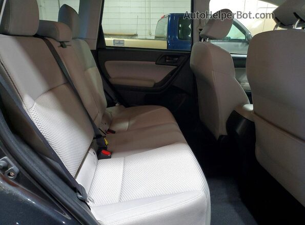 JF2SJAGC3JH615514 2018 SUBARU FORESTER Черный Вид задней части салона