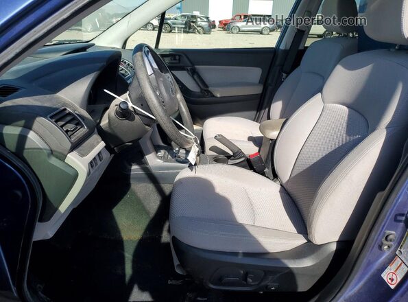 JF2SJAGC6HH573222 2017 SUBARU FORESTER Синий Вид салона спереди