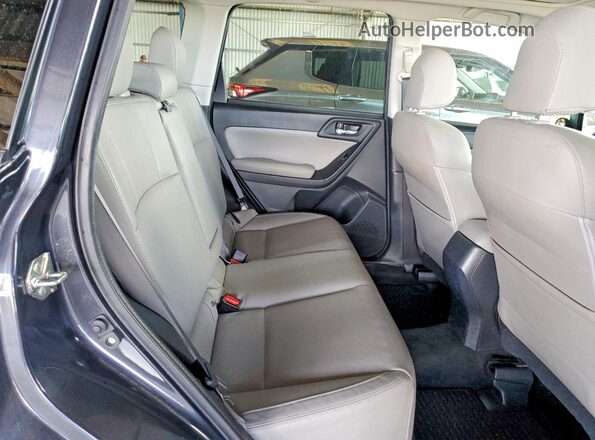 JF2SJAJC0JH456900 2018 SUBARU FORESTER Серый Вид задней части салона