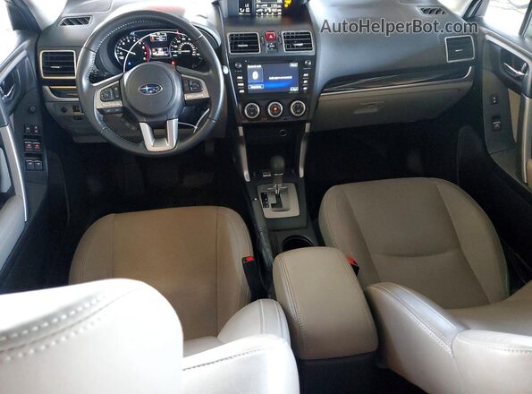 JF2SJAJC0JH456900 2018 SUBARU FORESTER Серый Вид панели приборов