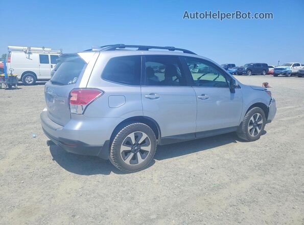 JF2SJAJC1HH487180 2017 SUBARU FORESTER Серебряный Задняя правая четверть