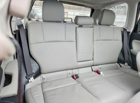 JF2SJAJC1HH535115 2017 SUBARU FORESTER Белый Вид задней части салона