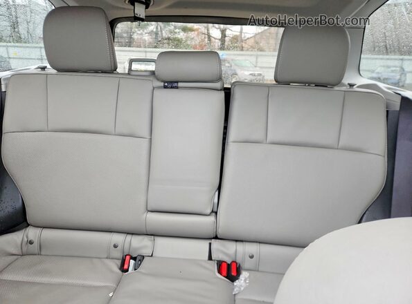 JF2SJAJC1HH535115 2017 SUBARU FORESTER Белый Вид задних сидений