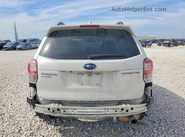 JF2SJAJC1JH600907 2018 SUBARU FORESTER White Вид ззаду