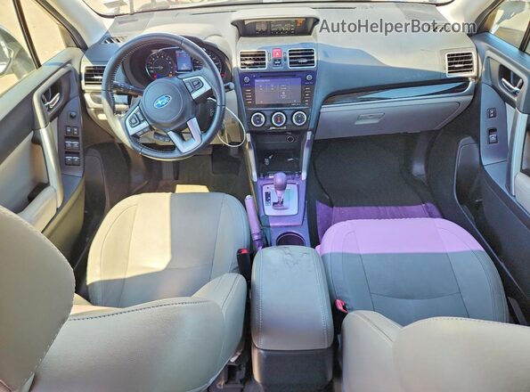 JF2SJAJC4JH500722 2018 SUBARU FORESTER Серый Вид панели приборов