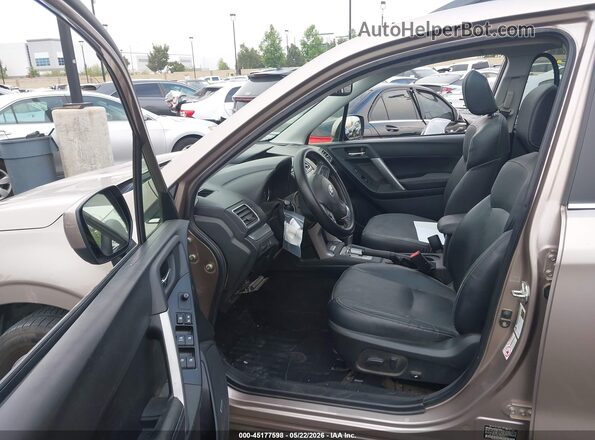JF2SJAKC1GH543731 2016 SUBARU FORESTER Gold Вид салону спереду