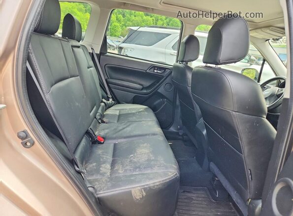 JF2SJARC0GH564138 2016 SUBARU FORESTER Желто-коричневый Вид задней части салона