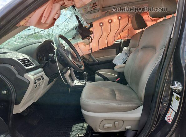 JF2SJARC5GH567536 2016 SUBARU FORESTER Черный Вид салона спереди