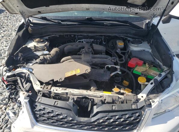 JF2SJARC9GH503693 2016 SUBARU FORESTER Белый Вид задней части салона
