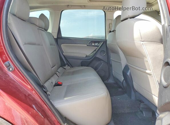 JF2SJARC9HH473760 2017 SUBARU FORESTER Красный Вид задней части салона
