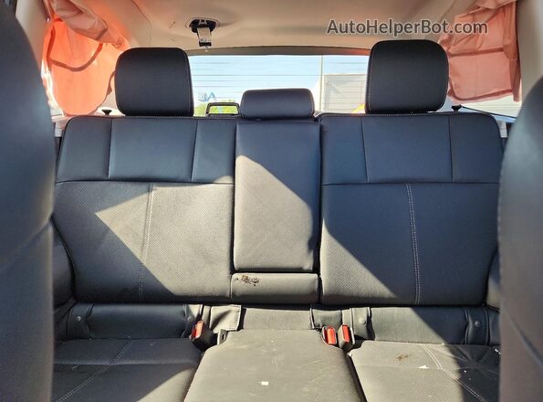 JF2SJAWC2JH402832 2018 SUBARU FORESTER Бирюзовый Вид задних сидений