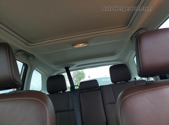 JF2SJAWC3JH560127 2018 SUBARU FORESTER White Widok tylnych siedzeń