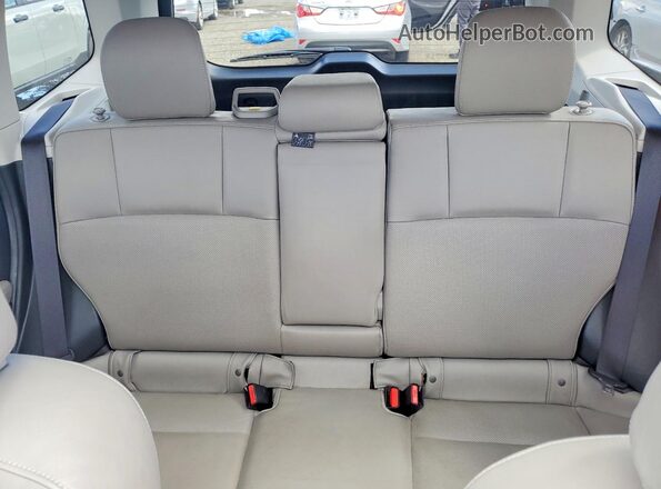 JF2SJAXC9GH456281 2016 SUBARU FORESTER Белый Вид задних сидений