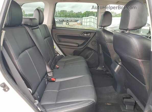 JF2SJGWC2JH400680 2018 SUBARU FORESTER Белый Вид задней части салона