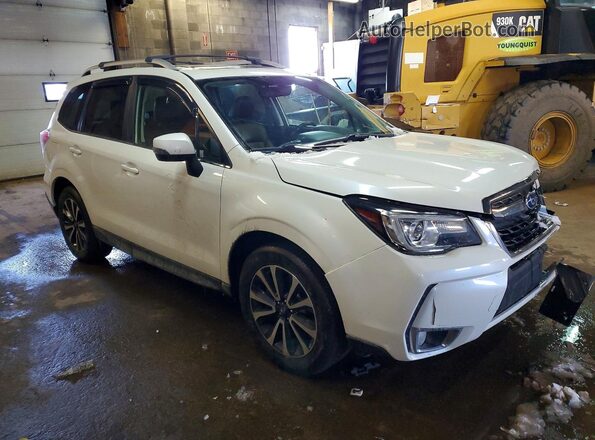 JF2SJHSC2HH494341 2017 SUBARU FORESTER2. Белый Передняя правая четверть
