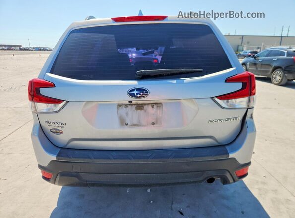 JF2SKACC3KH405337 2019 SUBARU FORESTER Серебряный Вид сзади