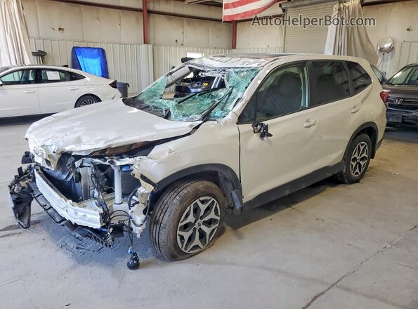 JF2SKAFC0MH450475 2021 SUBARU FORESTER Белый Передняя левая четверть
