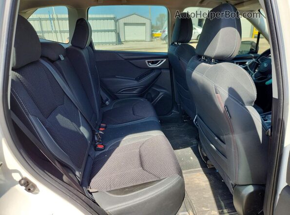 JF2SKAJC1MH480978 2021 SUBARU FORESTER White Rear seats view
