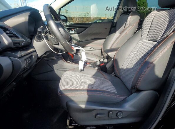 JF2SKAJC3PH441135 2023 SUBARU FORESTER Черный Вид салона спереди