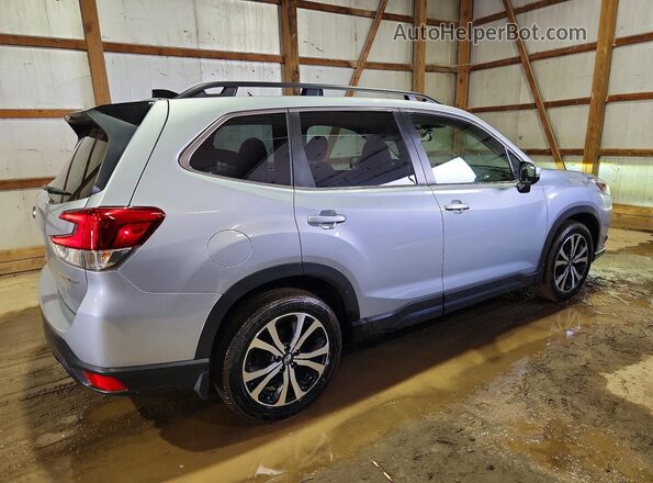 JF2SKALC8RH484854 2024 SUBARU FORESTER Серебряный Задняя правая четверть