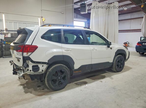 JF2SKAMC4PH440281 2023 SUBARU FORESTER Белый Задняя правая четверть