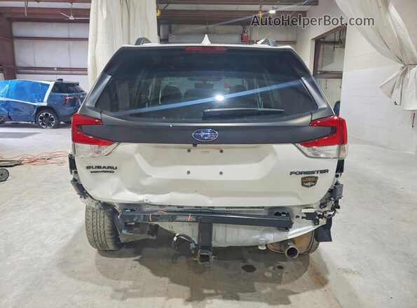 JF2SKAMC4PH440281 2023 SUBARU FORESTER Белый Вид сзади