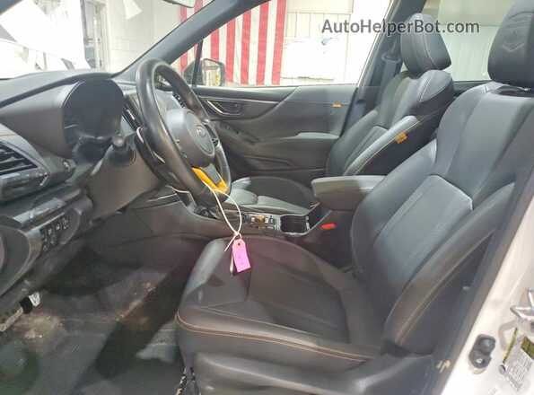 JF2SKAMC4PH440281 2023 SUBARU FORESTER Белый Вид салона спереди