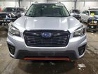2019 Subaru Forester Sport Серебряный vin: JF2SKAPC3KH552848