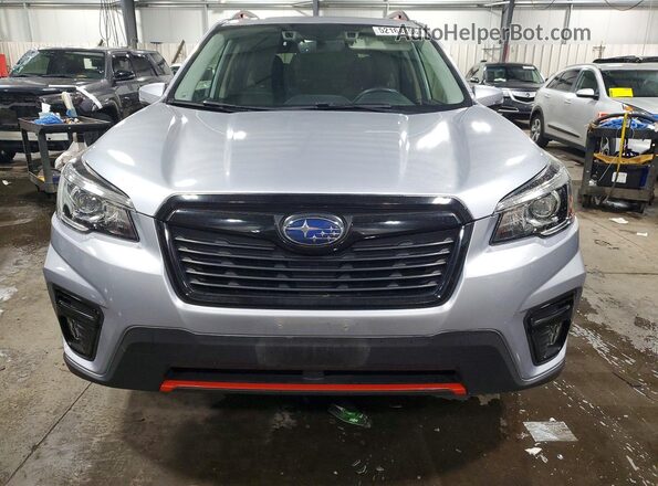 JF2SKAPC3KH552848 2019 SUBARU FORESTER Серебряный Вид спереди