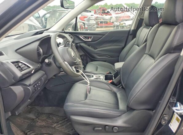 JF2SKARC3PH549534 2023 SUBARU FORESTER Черный Вид салона спереди