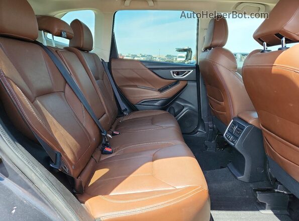 JF2SKAXC0LH438405 2020 SUBARU FORESTER Серый Вид задней части салона