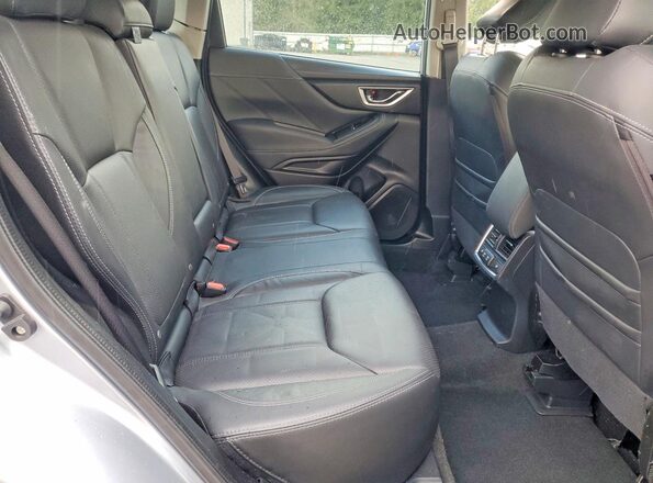 JF2SKAXC3MH477975 2021 SUBARU FORESTER Silver Սալոնի հետևի տեսք