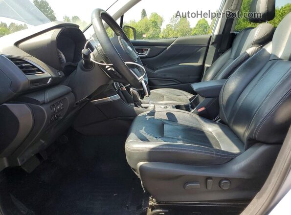 JF2SKAXC6LH590317 2020 SUBARU FORESTER Серебряный Вид салона спереди