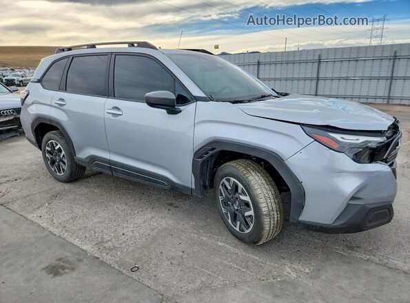 JF2SLDDC9SH542604 2025 SUBARU FORESTER Серебряный Передняя правая четверть