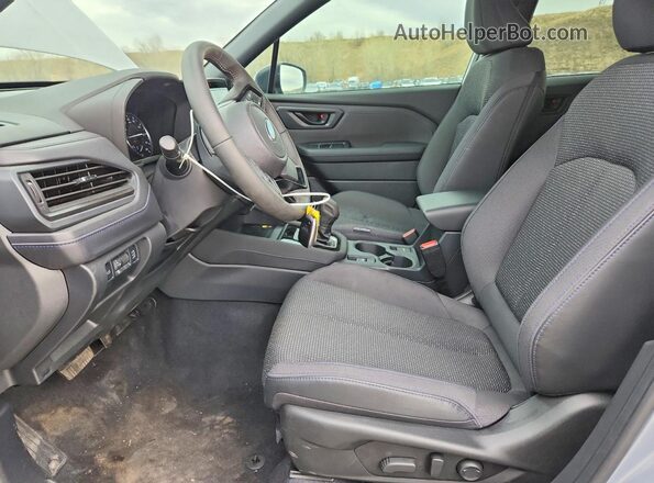 JF2SLDDC9SH542604 2025 SUBARU FORESTER Серебряный Вид салона спереди