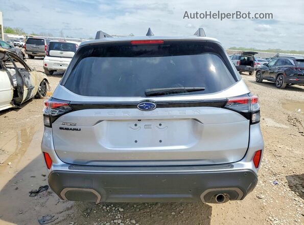 JF2SLDRC3SH458710 2025 SUBARU FORESTER Silver Вид ззаду
