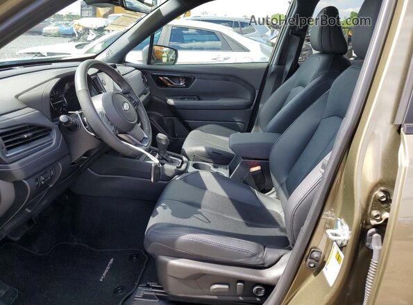 JF2SLDRC8SH513605 2025 SUBARU FORESTER Зеленый Вид салона спереди