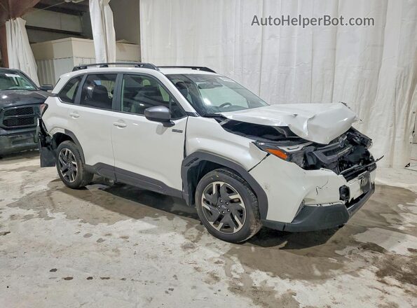JF2SLSED5SH456928 2025 SUBARU FORESTER Белый Передняя правая четверть