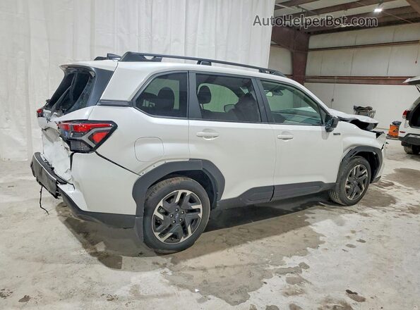JF2SLSED5SH456928 2025 SUBARU FORESTER Белый Задняя правая четверть
