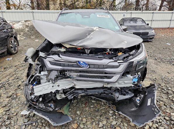 JF2SLSED6SH454136 2025 SUBARU FORESTER Silver Вид спереду