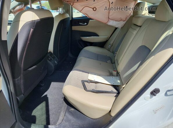 JHMZC5F12JC020177 2018 HONDA CLARITY White Vista de los asientos traseros