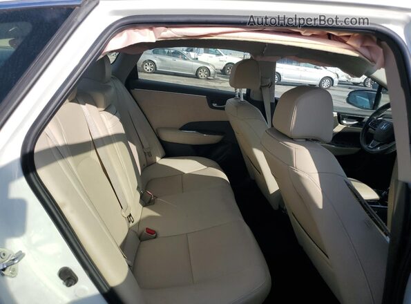 JHMZC5F34JC008355 2018 HONDA CLARITY White Vista de los asientos traseros