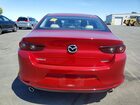 2025 Mazda 3 Preferred Красный vin: JM1BPACM1S1760945