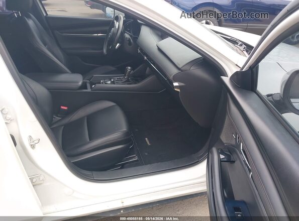 JM1BPALM0K1109063 2019 MAZDA 3 Белый Вид салона спереди