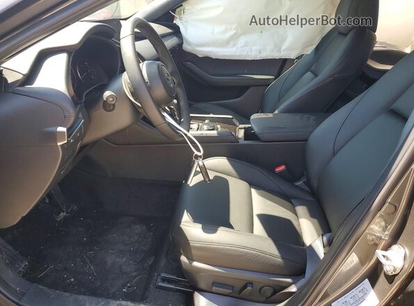 JM1BPALM2S1789323 2025 MAZDA 3 Черный Вид салона спереди