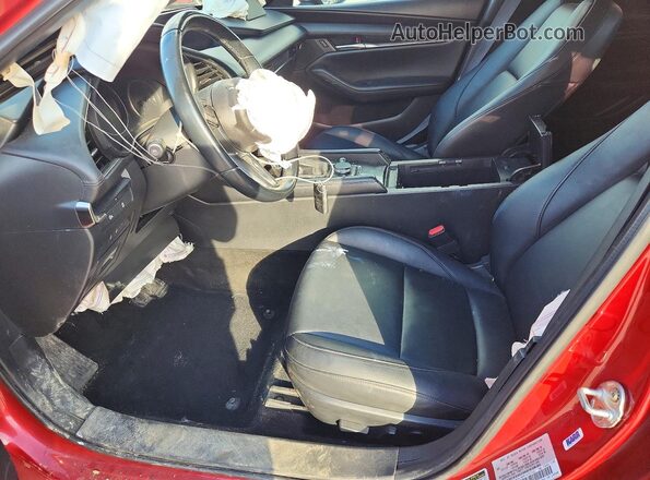 JM1BPALMXR1653340 2024 MAZDA 3 Red Vista interior delantera